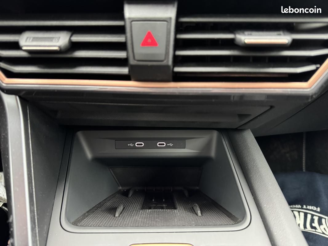 Cupra Leon SPORTSTOURER 1.5 eTSI Hybrid 150 ch DSG7 V (image 15)