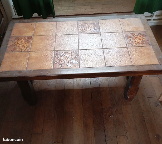Table basse carrelée (image 1)