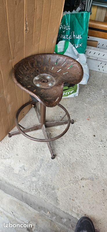Tabouret tracteur (image 2)