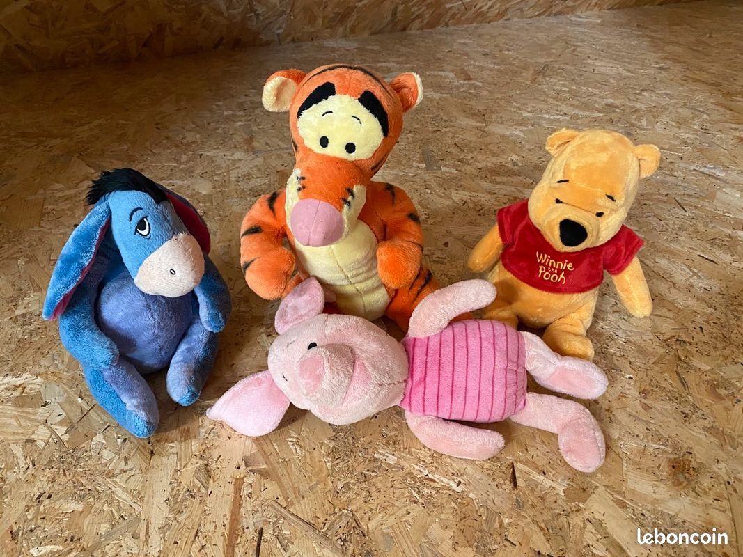 Lot de peluches Winnie l'Ourson (image 1)