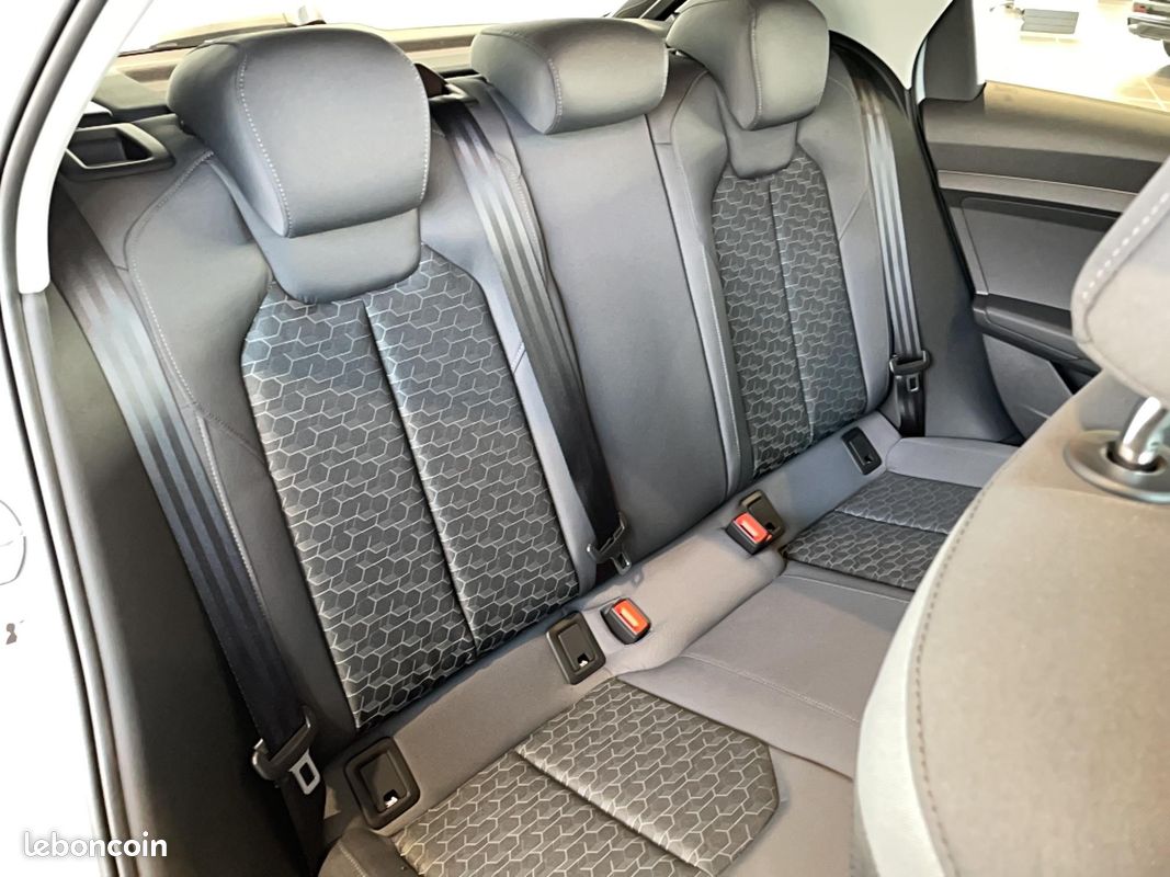 AUDI A1 Sportback 30 TFSI 116 ch S tronic 7 Design (image 21)