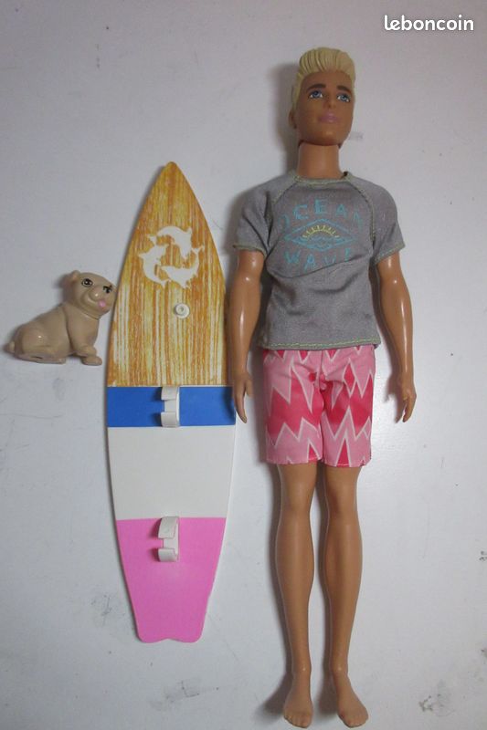 Poupée barbie Ken surf avec son chien (image 1)