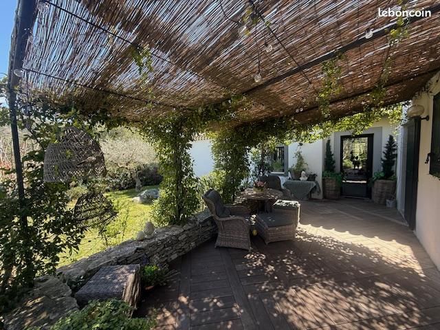 Maison 6 pièces 171 m² · à Taillades · 171 m² · 773 000 €