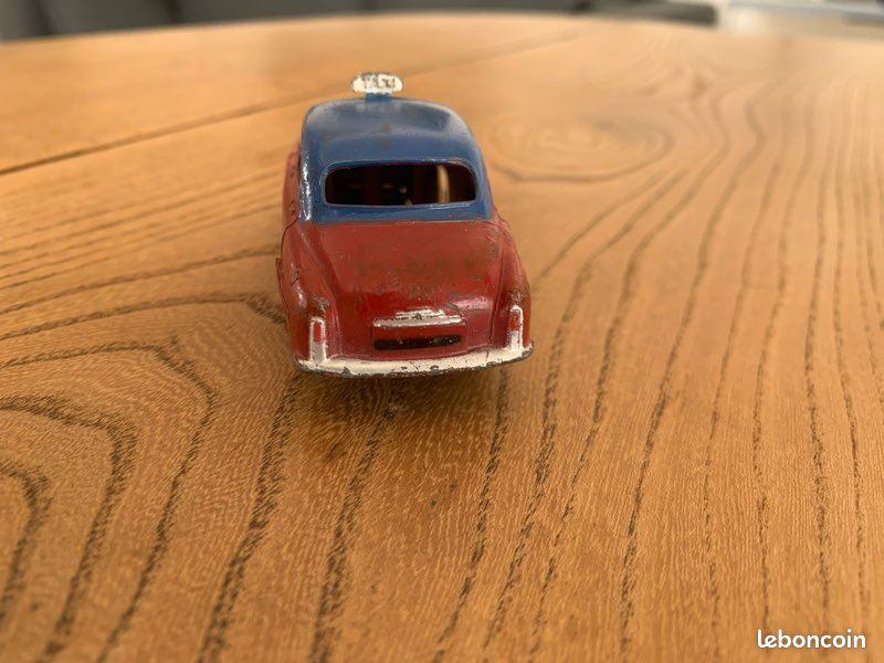 Voiture Miniature Dinky Toys – Simca Aronde Série 24U – 1951 Verte – État De Jeu – Occasion