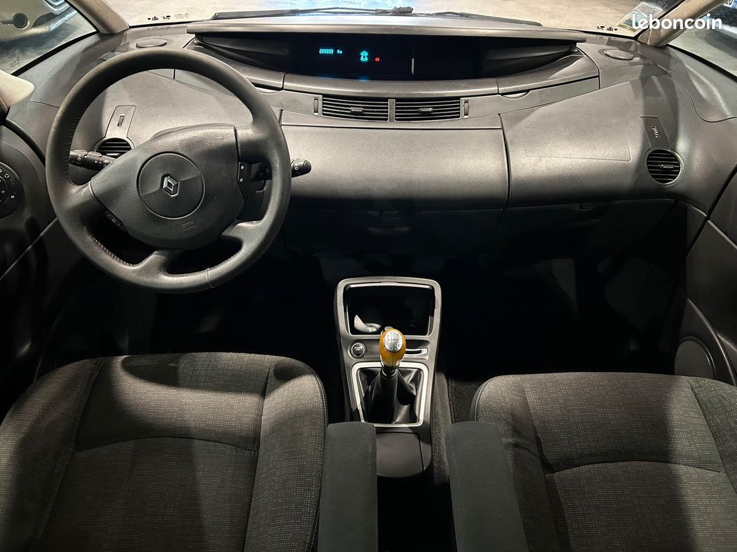Renault espace carminat 2.0dci 150ch (image 6)