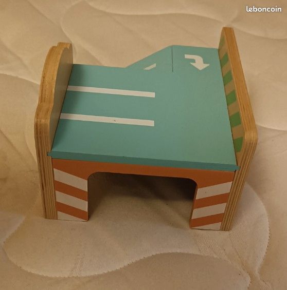 Garage voiture en bois (image 3)