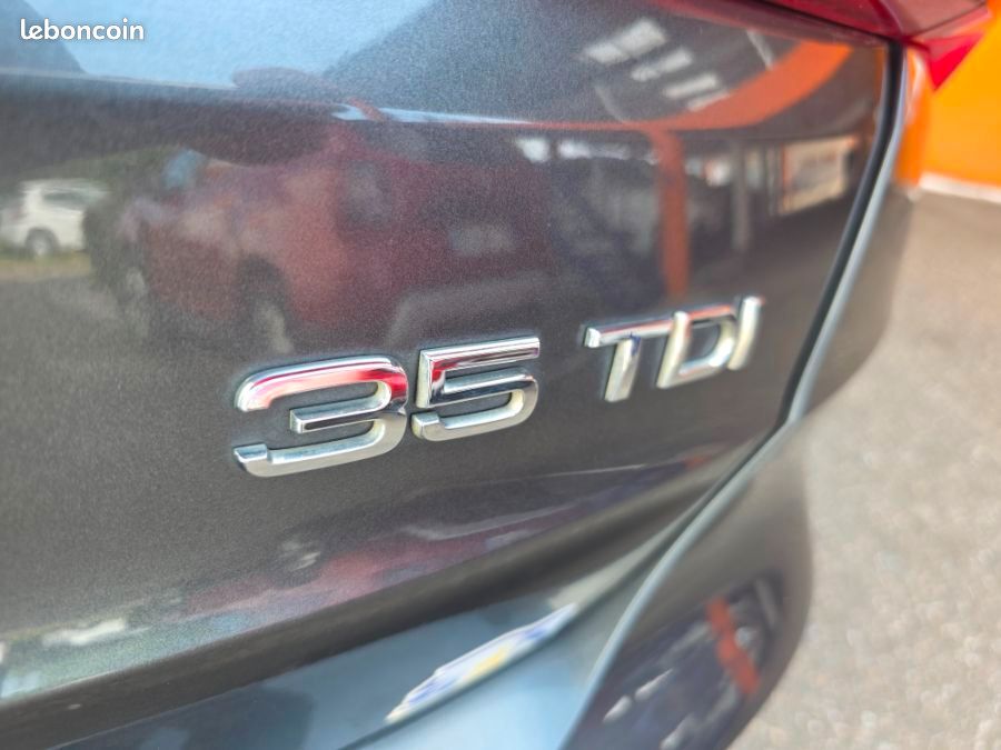 Audi Q3 35 TDI 150 S tronic 7 S line JA19 LED Hayon EL. 1ère Main (image 18)