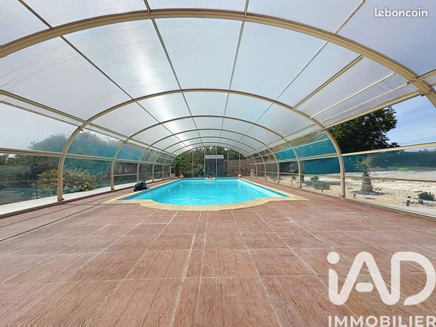 Propriété 8 pièces 214 m²