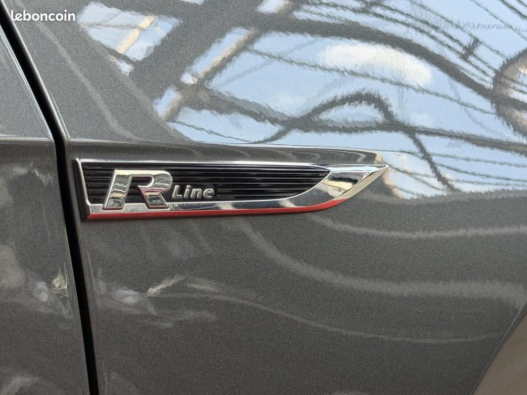 Volkswagen Golf 1.5 TSI R-Line Highline | 150 ch BVM Sièges chauffants Phares LED Apple CarPlay/A... (image 13)