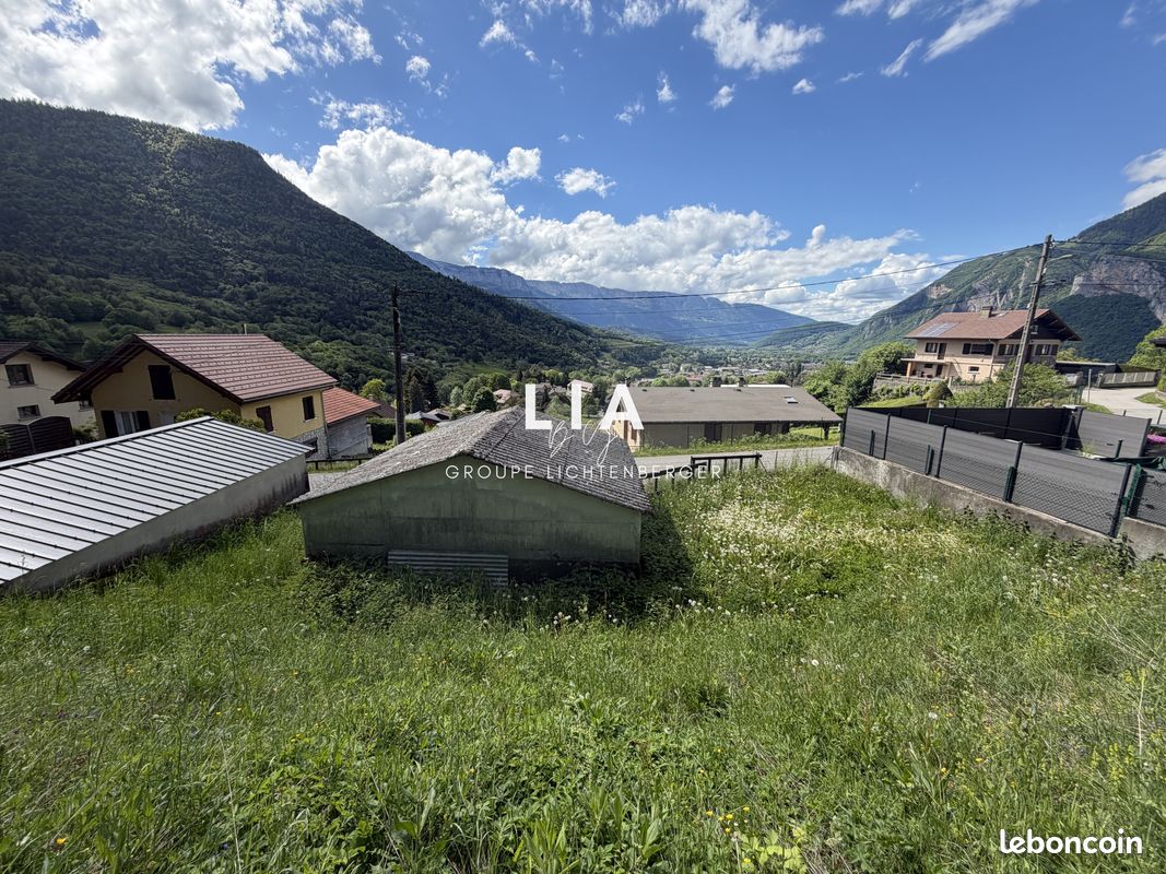 Terrain 2390 m² · à Faverges-Seythenex · 2 390 m² · 115 000 €