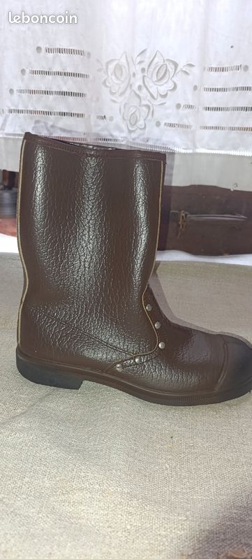 Bottes de sécurité JALLATTE neuves en cuir – Pointure 42 (image 2)