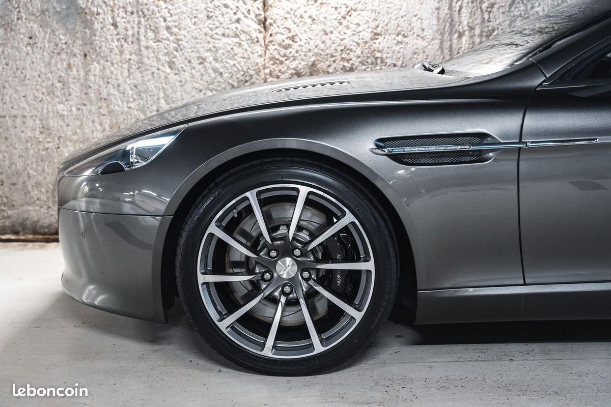 Aston Martin Rapide S Shadow Edition V12 6.0 574 - Modèle spécial, teinte et options exclusives (image 4)
