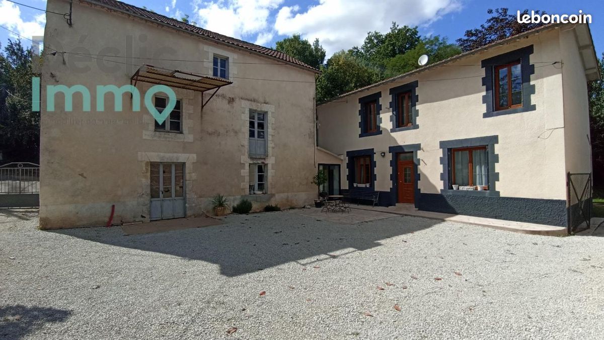 Maison 9 pièces 185 m² - Val-de-Bonnieure 16230 Sainte-Colombe (image 2)