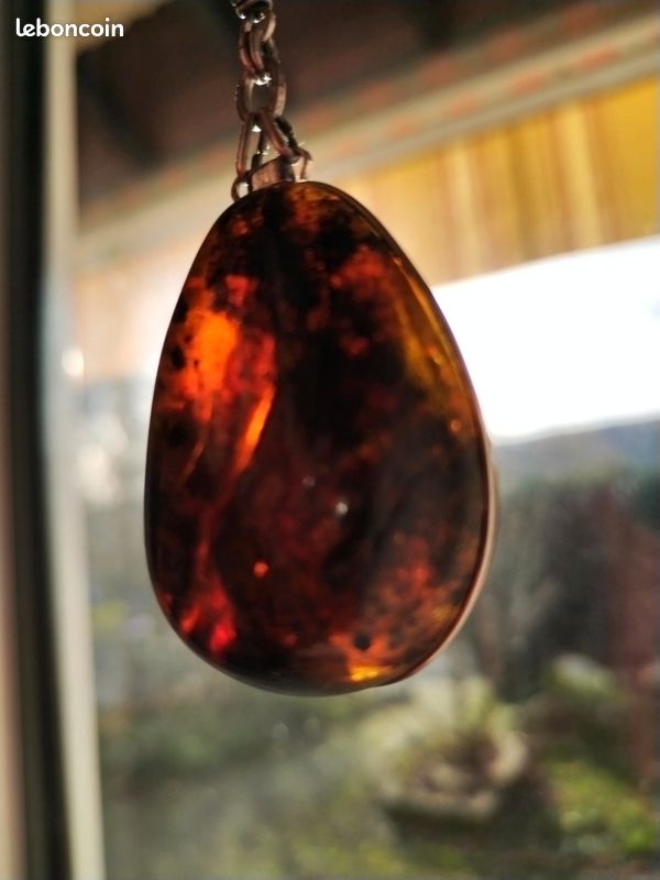 Joli collier ambre (image 2)