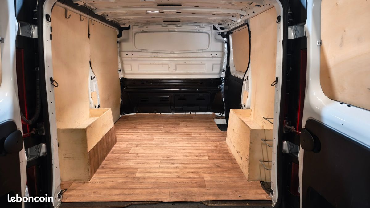 Renault trafic vu fourgon 2.0 bluedci 150 28 l1h1 grand-confort tva recuperable (image 5)
