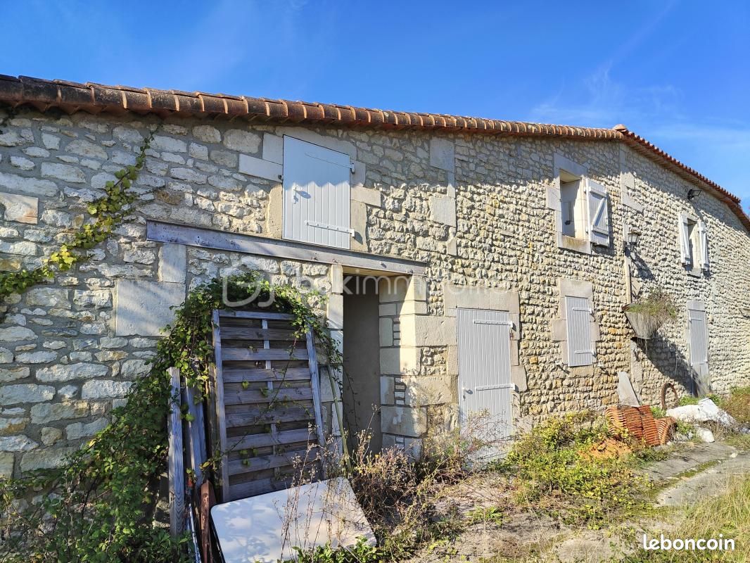 Maison 11 pièces 325 m² · à Saint-Sulpice-de-Royan · 325 m² · 365 000 €