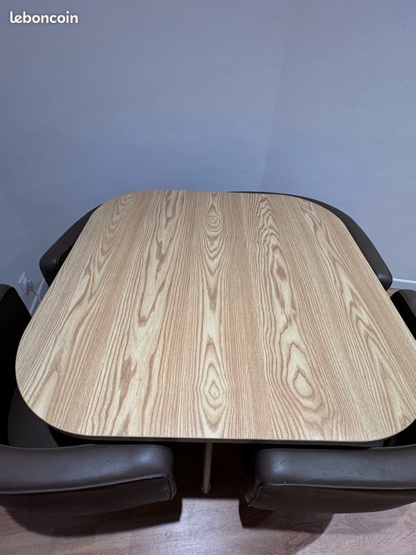 Table et 4 chaise (image 3)