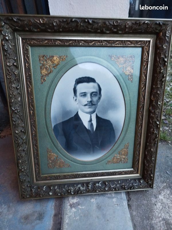 Superbe cadre avec portrait en bronze doré patiné très ancien (image 11)