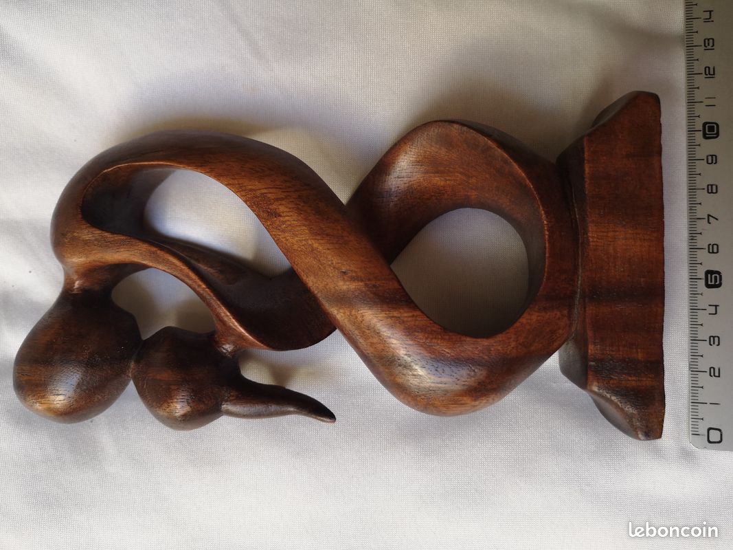 Statuette en bois (image 2)