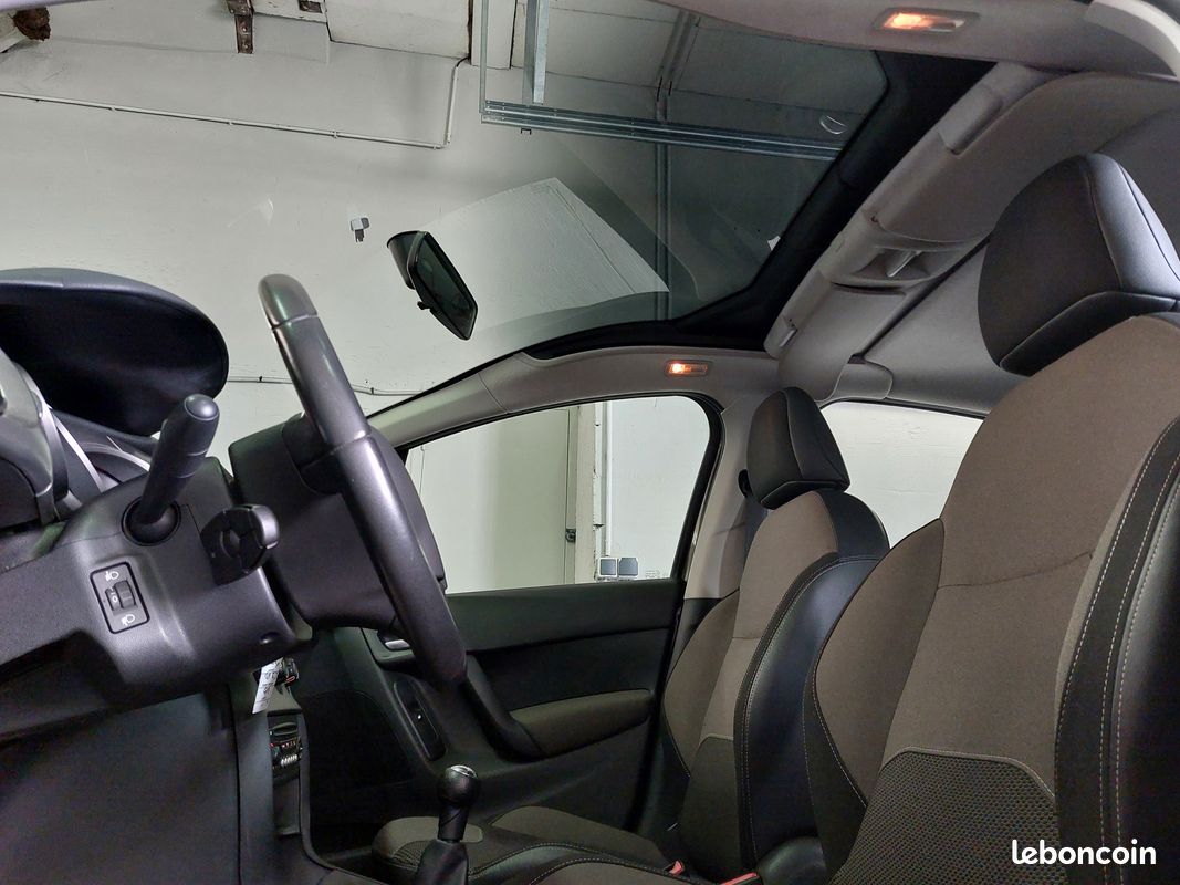 Citroen C3 1.4 HDI 70 Confort BVM5, 116.109km certifiés, 2ème main depuis 2015, Origine France, Révisée avec dossier d'entretien complet, 28 photos grand format disponibles (image 5)