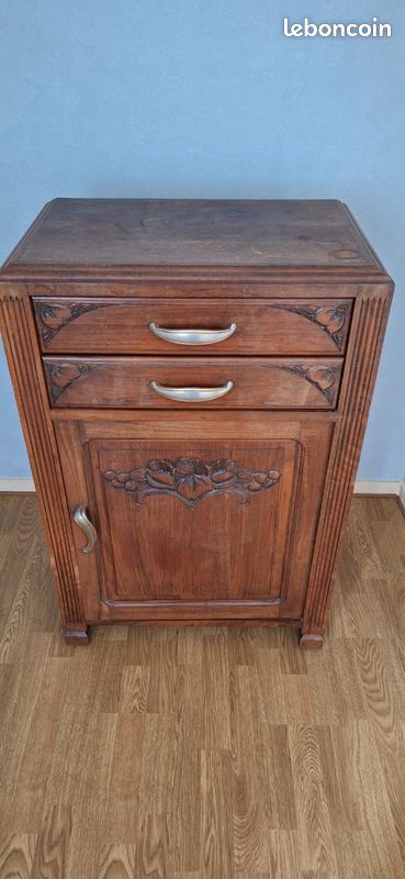 Meuble en chêne véritable (image 1)