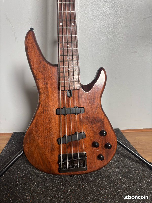 Basse Yamaha rtbx 755 5cordes (image 2)