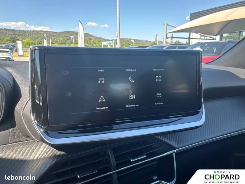 Peugeot 2008 Hybrid 110 e-DCS6 Edition (image 12)
