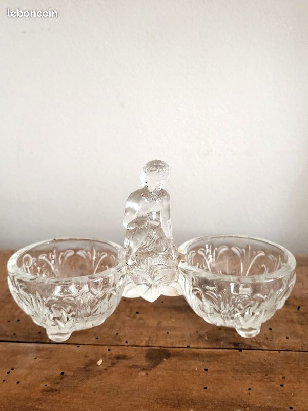 Ancien saleron / salière poivrière, en verre poli, décor singe