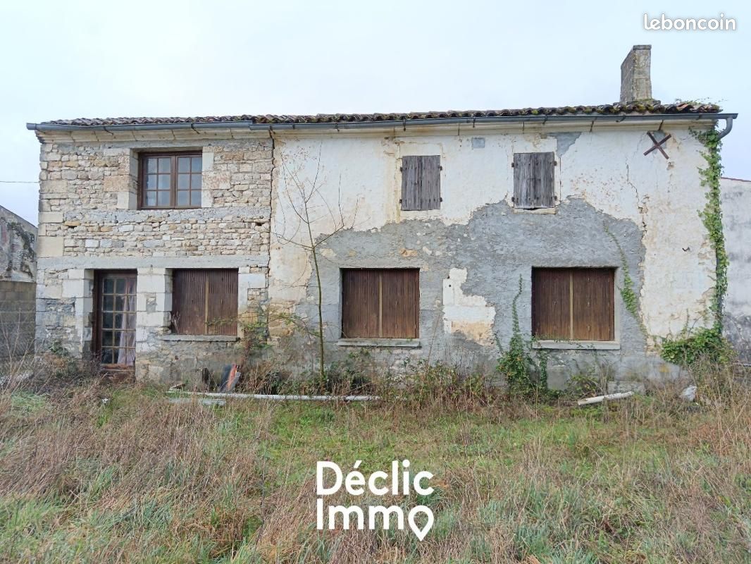 Maison 5 pièces 120 m² · à Bercloux · 120 m² · 35 000 €