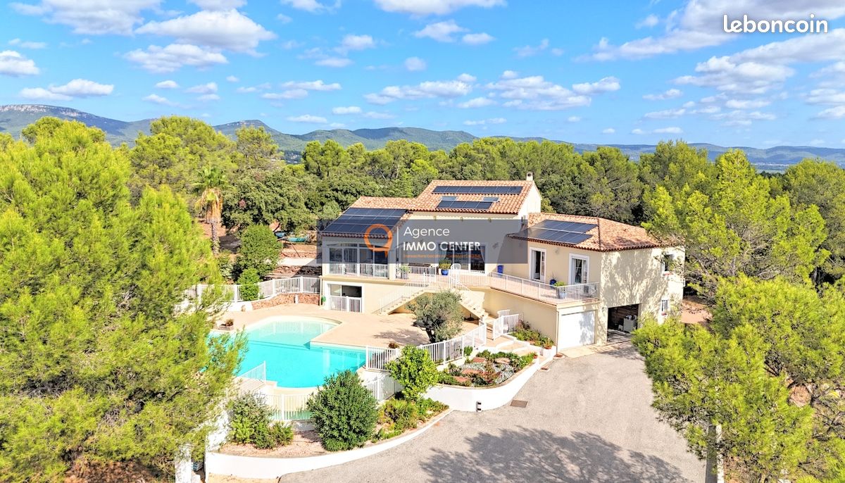 Maison 6 pièces 333 m² · à Cuers · 333 m² · 950 000 €