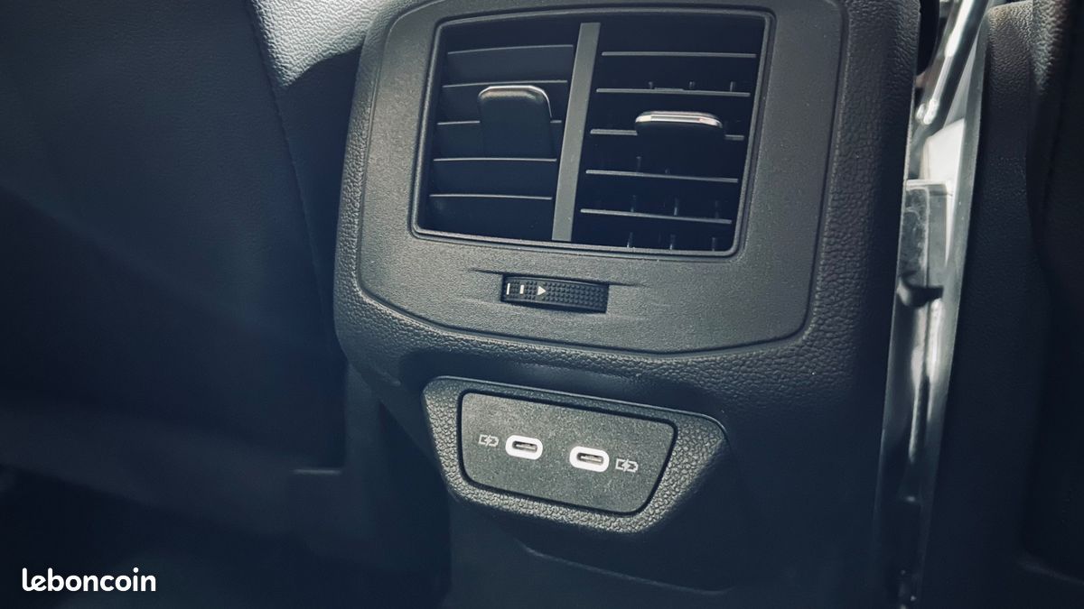 Volkswagen t-ROC 2.0 TDI 150 CH R-Line DSG+ CARPLAY+DIGITALCOCKPIT +CAMERA +ACC + GARANTIE 12 MOIS (image 23)