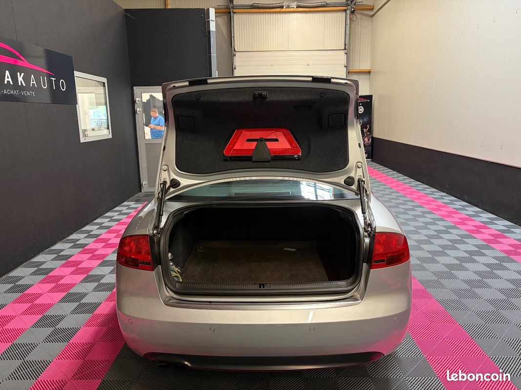 AUDI A4 A4 1.9 TDI S-Line / Carnet complet (image 12)