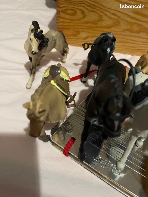 Figurine Cheval 8 Brides - Horseware - Bride Filet Anatomique?
