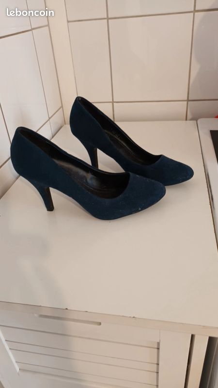 À vendre plusieurs chaussures. Femmes (image 4)