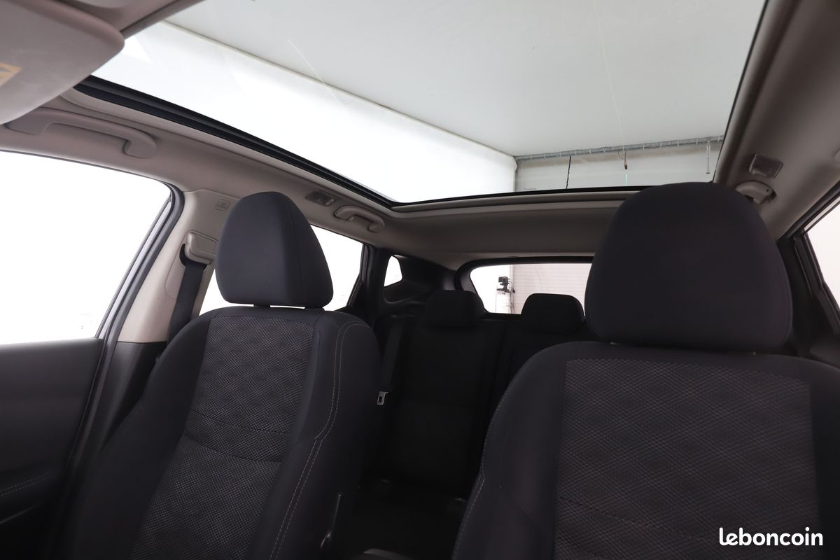 Nissan Qashqai 1.2 DIG-T Connect Edition 115 ch (image 21)