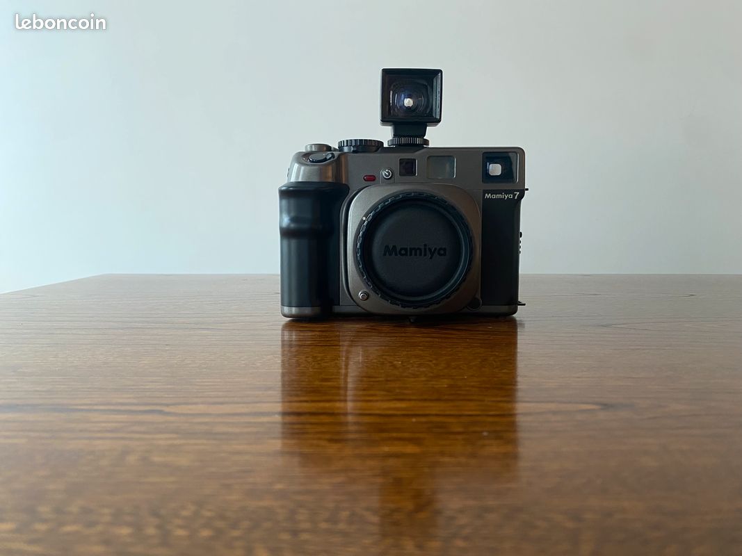 Mamiya Boitier et Objectif 50mm F/4,5 L avec Viewfinder FV703