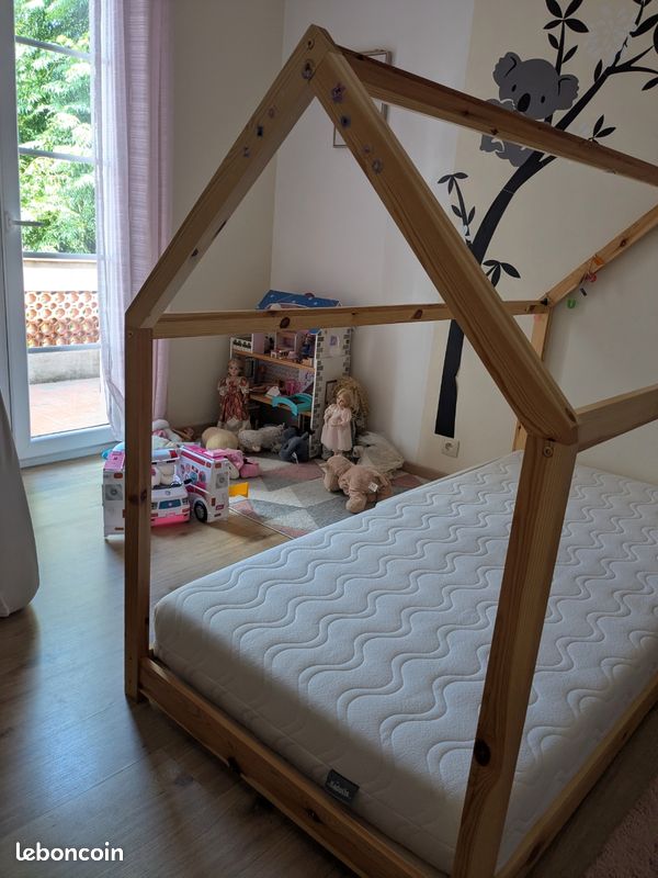 Lit cabane enfant en bois avec barrières (image 3)