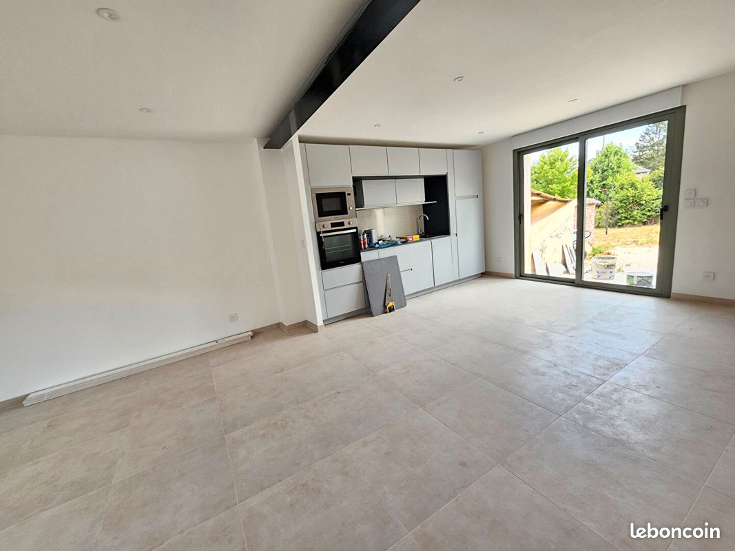 Maison 4 pièces 108 m² · à Beauvais · 108 m² · 1 150 €/mois