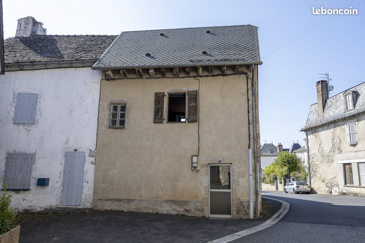 Maison 2 pièces 53 m² · à Pleaux · 53 m² · 30 000 €