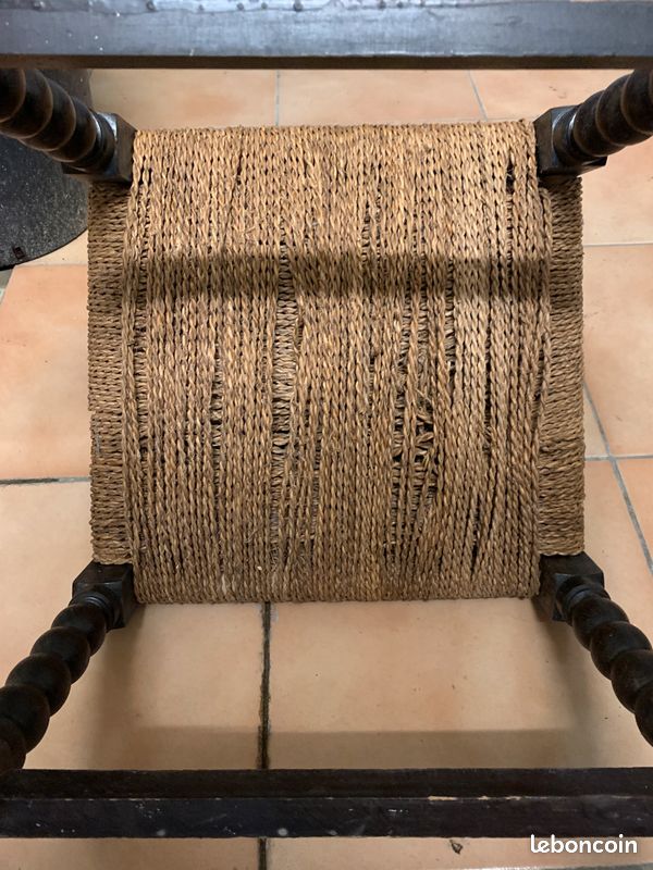 Petite chaise empaillée en bois (image 3)