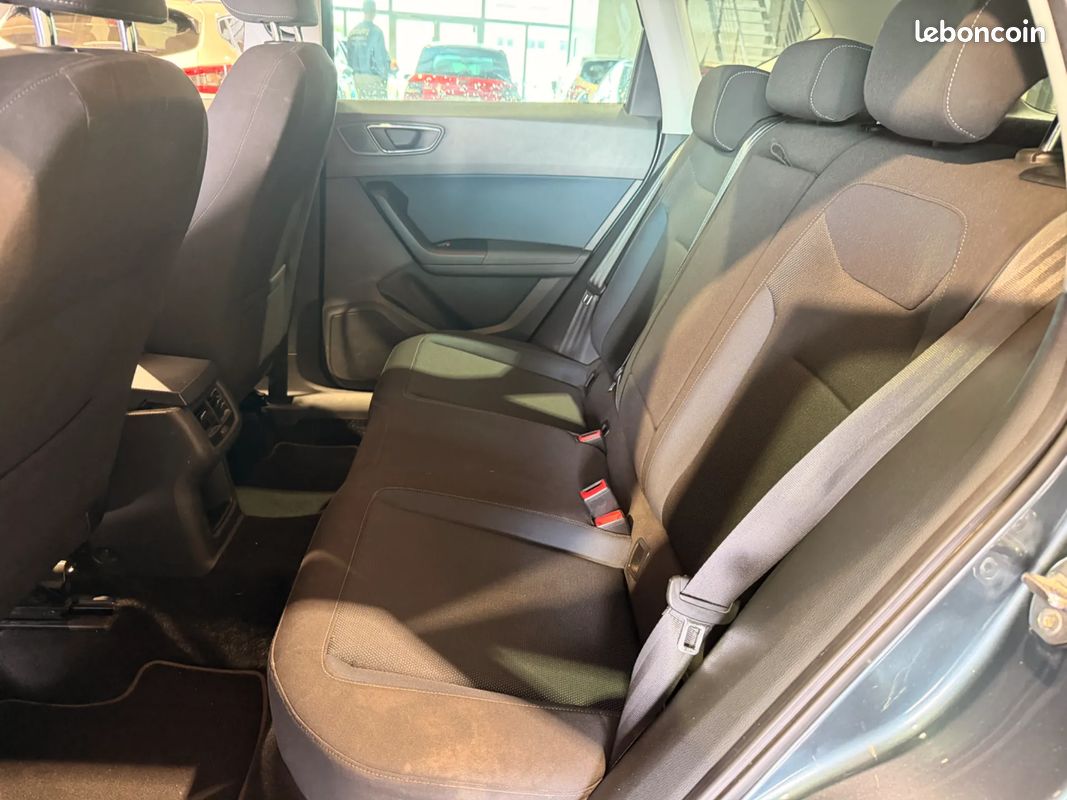 SEAT Ateca 1.6 TDI 115ch Start&Stop Style -Distribution Ok - Suivi complet - Carplay / AndroidAuto - Caméra de recul - Pneus Avants Neufs - CT Vierge - Garantie 6 mois (image 18)