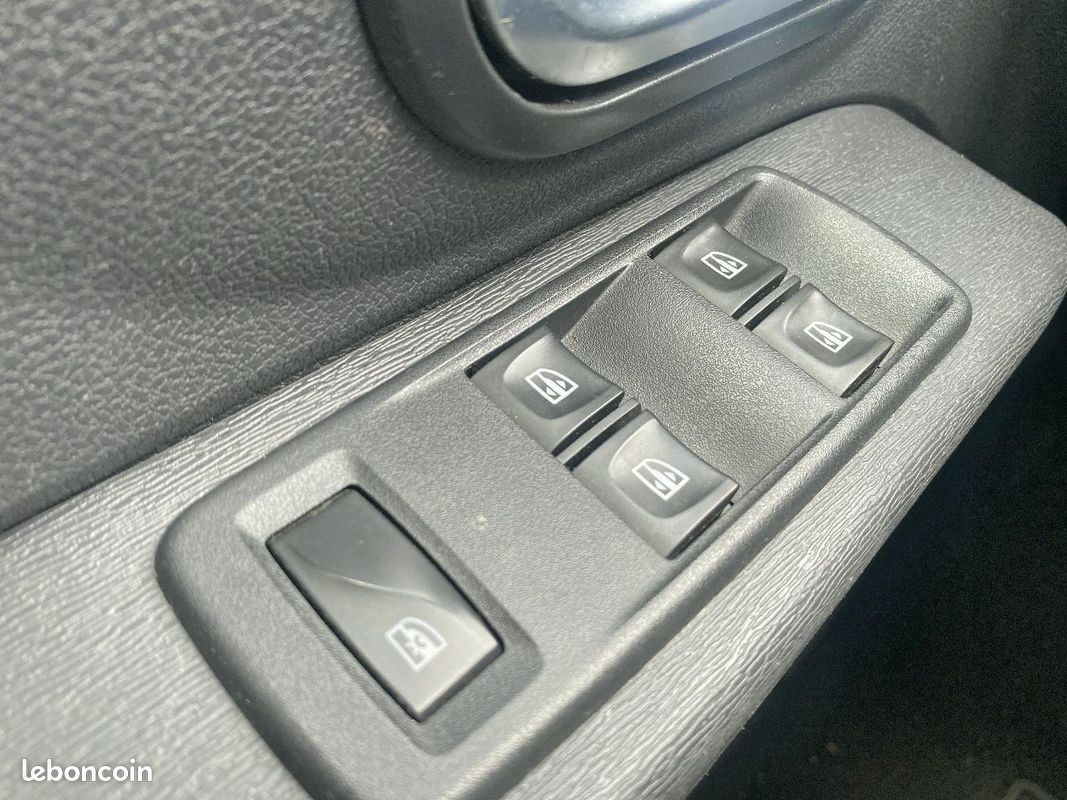 DACIA LODGY 1.5 blue dci 115 stepway 7pl (image 30)