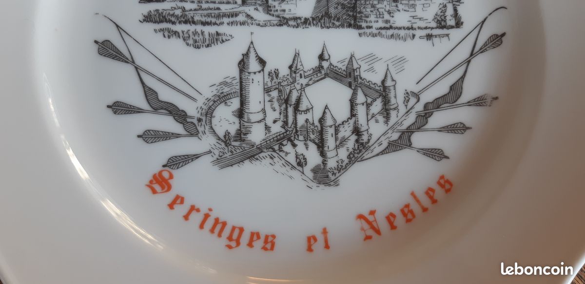 Assiette Commémorative Carlepont Tir à L’arc 1969 Oise