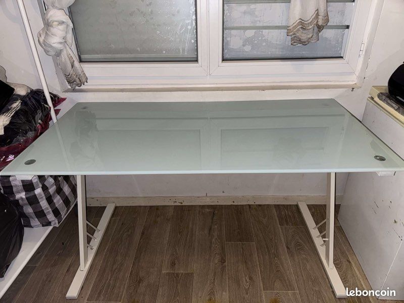 Grand bureau table (image 1)