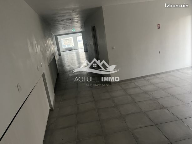https://img.leboncoin.fr/api/v1/lbcpb1/images/49/53/93/495393ed5a452e4958586677a952178570bcb629.jpg?rule=ad-image