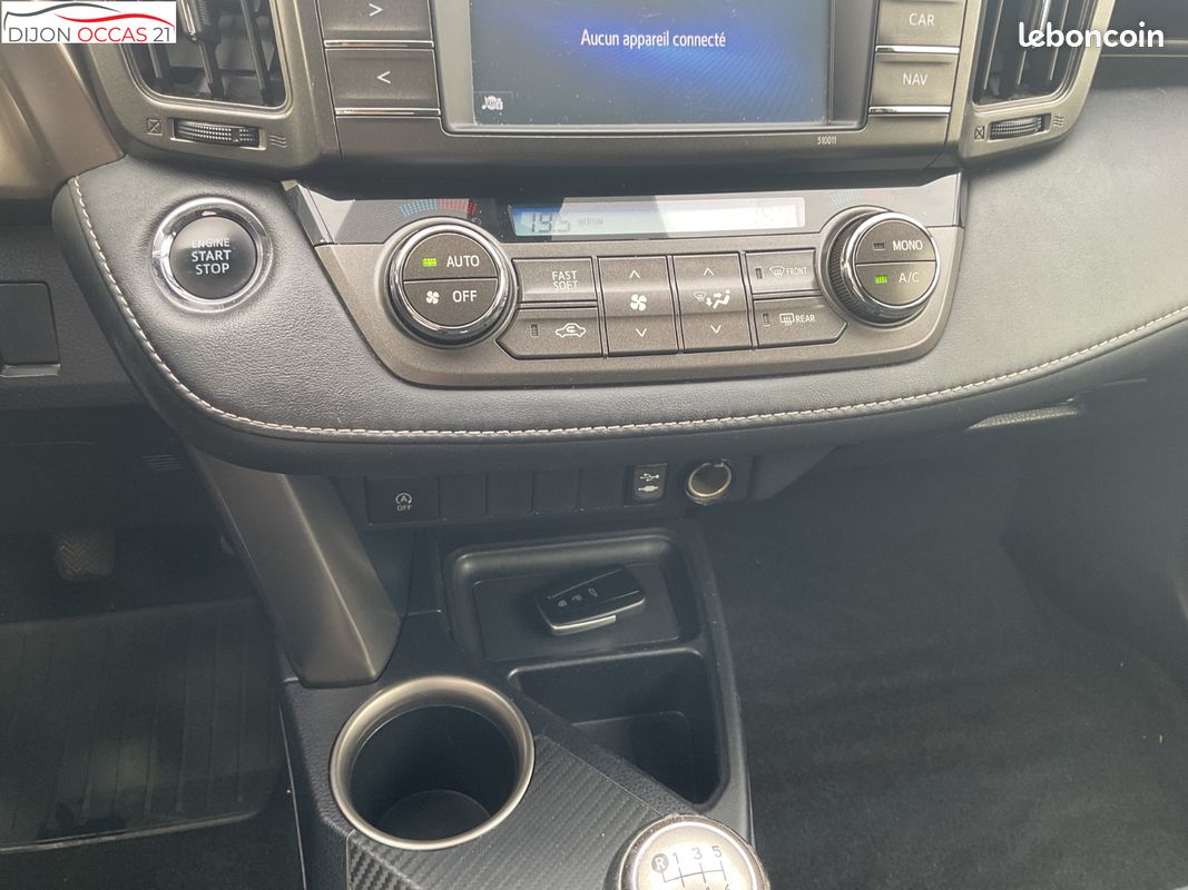 TOYOTA RAV4 124 D-4D 2WD Lounge (image 21)