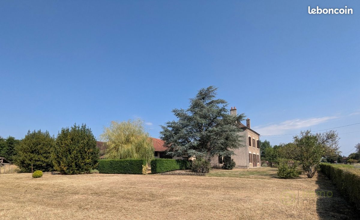 Maison 7 pièces 117 m² · à La Chapelle-Saint-Sauveur · 117 m² · 280 000 €