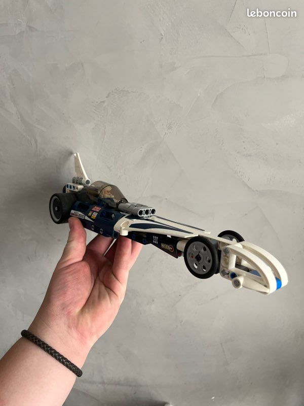 Lego techinique voiture 42033 (image 1)