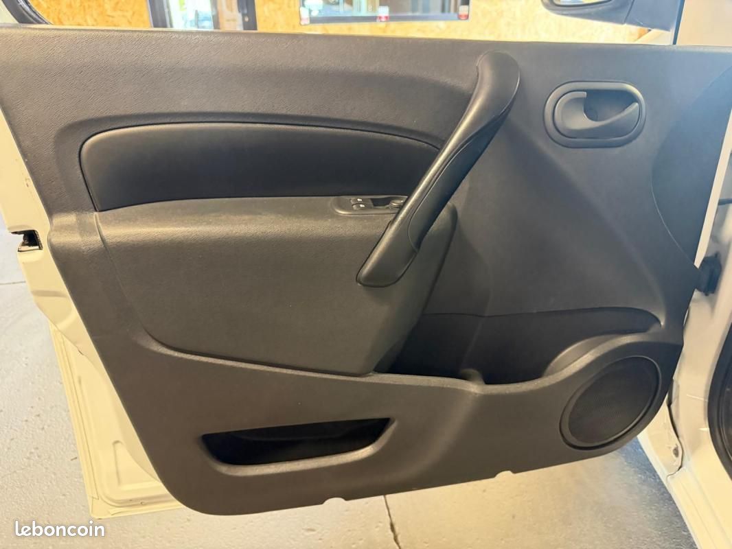 Renault Kangoo 1.5 DCI 85 COMPACT (image 13)
