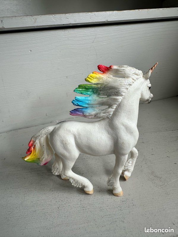 Licorne arc en ciel cheval (image 3)